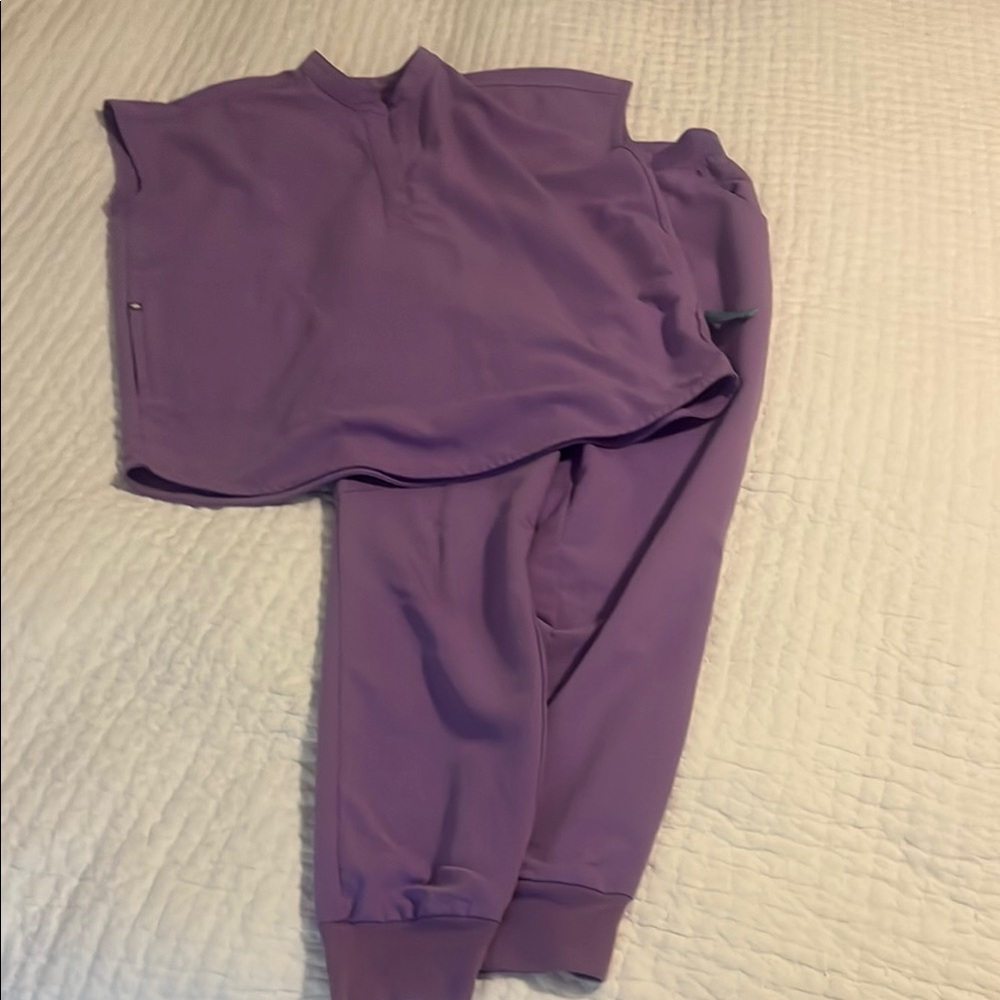 Purple figs scrubs